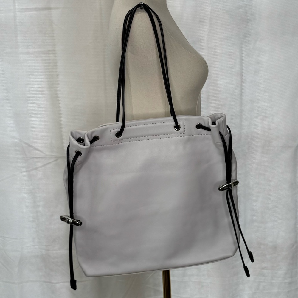 Longchamp White Leather bag w/ adjustable straps